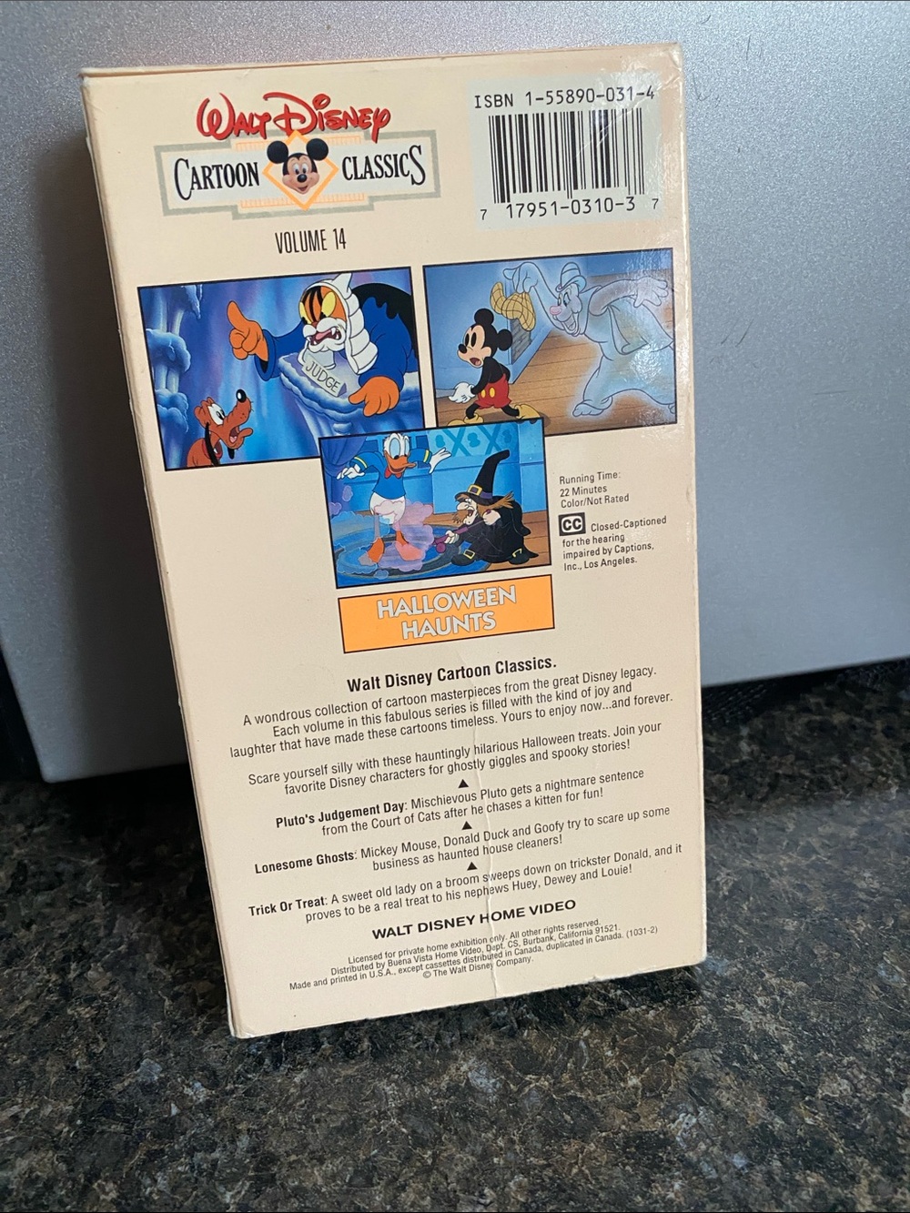 Walt Disney Cartoon Classics - Halloween Haunts VHS - Picture 2 of 3